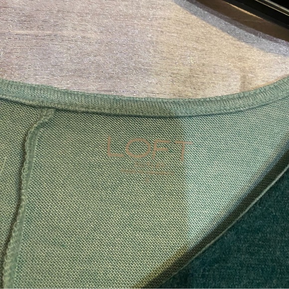 Loft color block light knit, relaxed fit, size S,high low hem. Worn condition - Picture 5 of 6